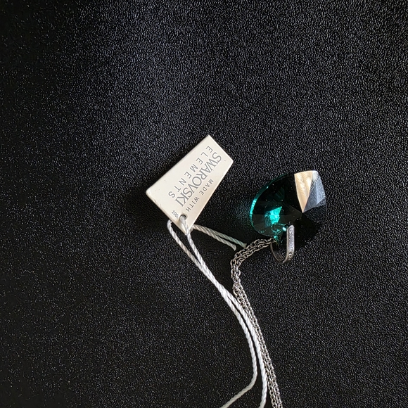 Swarovski Green Crystal Pendant Necklace - Picture 1 of 4